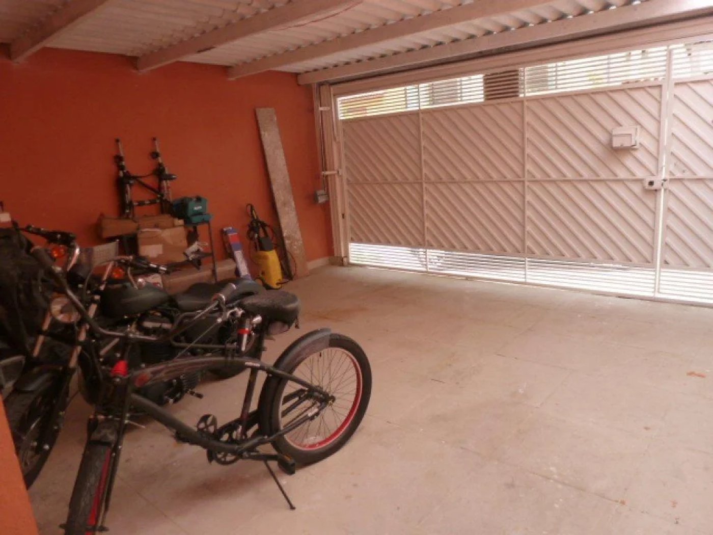 Sobrado à venda com 3 quartos, sendo 1 suíte,  em Paraíso do Morumbi, São Paulo, SP