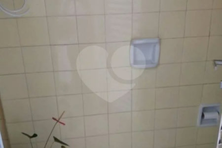 Casa à venda com 3 quartos no condomínio Travessa Quefren,21, São Paulo - SP