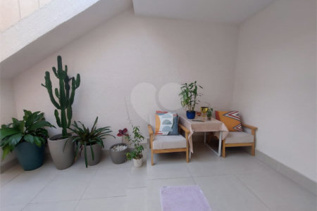 Casa de Vila à venda com 2 quartos, sendo 1 suíte,  em Rio de Janeiro, RJ