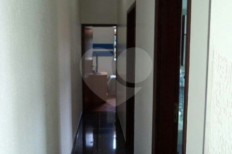 Sobrado à venda com 4 quartos, sendo 1 suíte,  em Parque Edu Chaves, São Paulo, SP