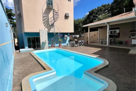 Casa à venda com 6 quartos, sendo 1 suíte,  no Centro, Balsas, MA