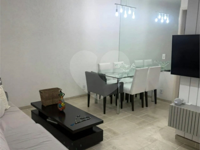 Casa à venda com 3 quartos, sendo 1 suíte,  no condomínio Villas de São Francisco, São Paulo - SP