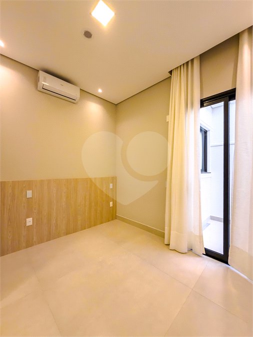 Casa à venda com 3 suítes no condomínio Residencial Dona Maria Candida, Indaiatuba - SP