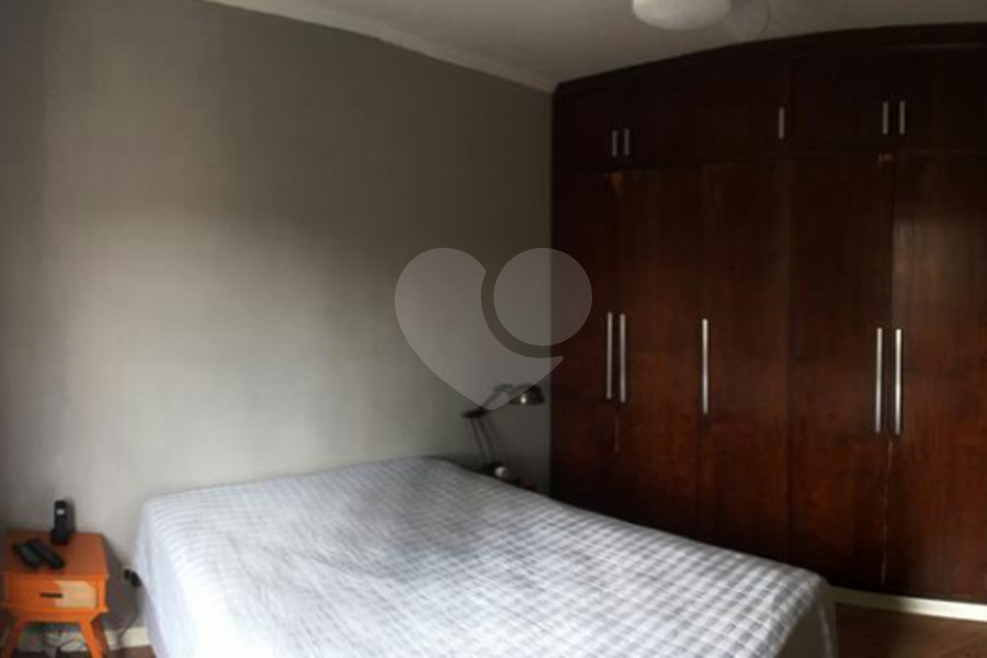 Sobrado à venda no Tremembé, 3 dormitorios com armários, sala ampla, cozinha com armários, 2 vagas , otima localização