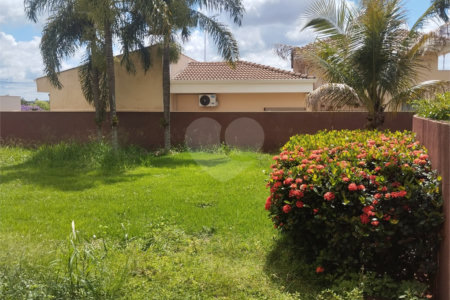 Sobrado à venda com 4 quartos, sendo 3 suítes, em Altos do Jaraguá, Araraquara, SP