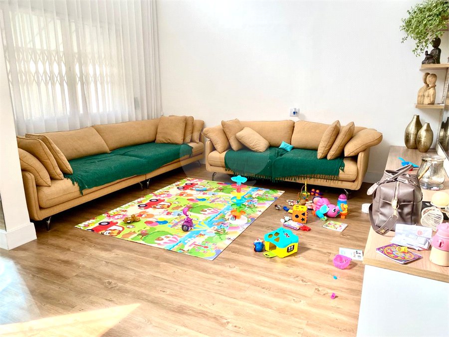 Casa à venda com 3 suítes em Parque São Domingos, São Paulo, SP