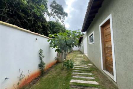 Casa à venda com 3 suítes em Caravelas, Armação dos Búzios, RJ