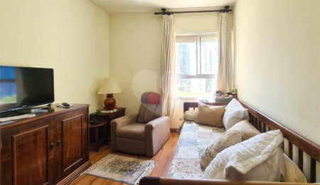 Apartamento à venda com 3 quartos, sendo 1 suíte,  em Jardim das Acácias, São Paulo, SP