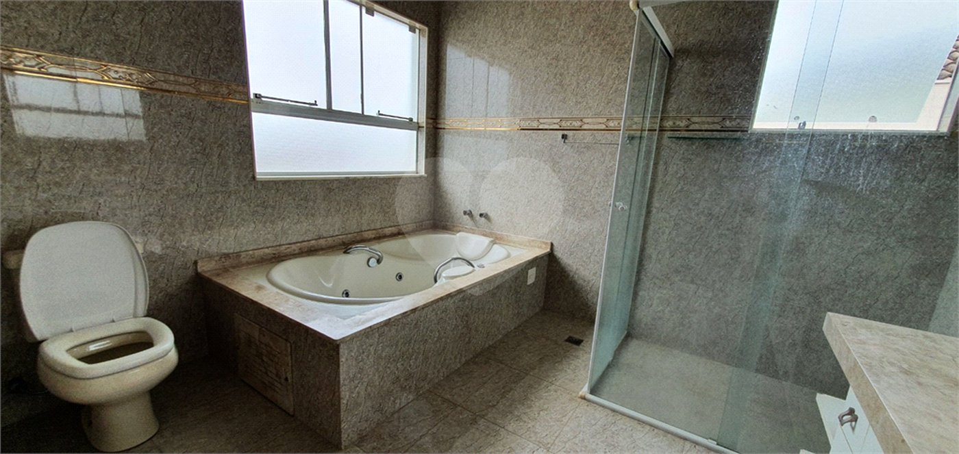 Casa à venda ou para alugar com 3 suítes no condomínio Jardim Vila Paradiso, Indaiatuba - SP