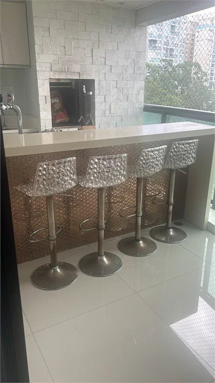 Apartamento à venda com 3 suítes em Jardim Morumbi, São Paulo, SP