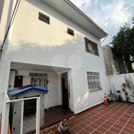 Sobrado à venda com 4 quartos, sendo 2 suítes,  em Vila Mariana, São Paulo, SP