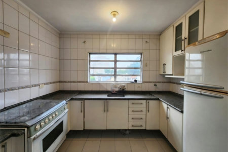 Casa à venda com 3 quartos, sendo 1 suíte,  em Jardim Celeste, São Paulo, SP
