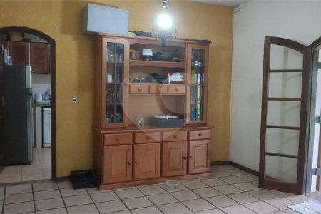 Chácara à venda com 4 quartos, sendo 3 suítes, em Campos de Atibaia, Atibaia, SP