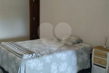 Sobrado à venda com 2 suítes em João Aranha, Paulínia, SP