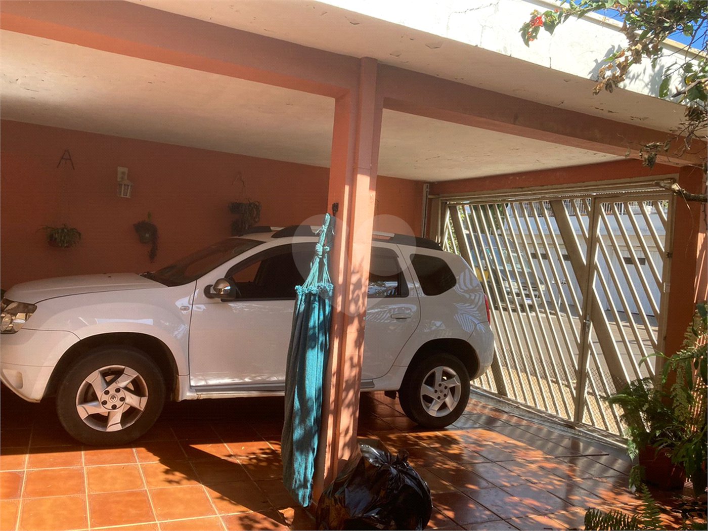 Vende-se excelente casa próxima ao Centro