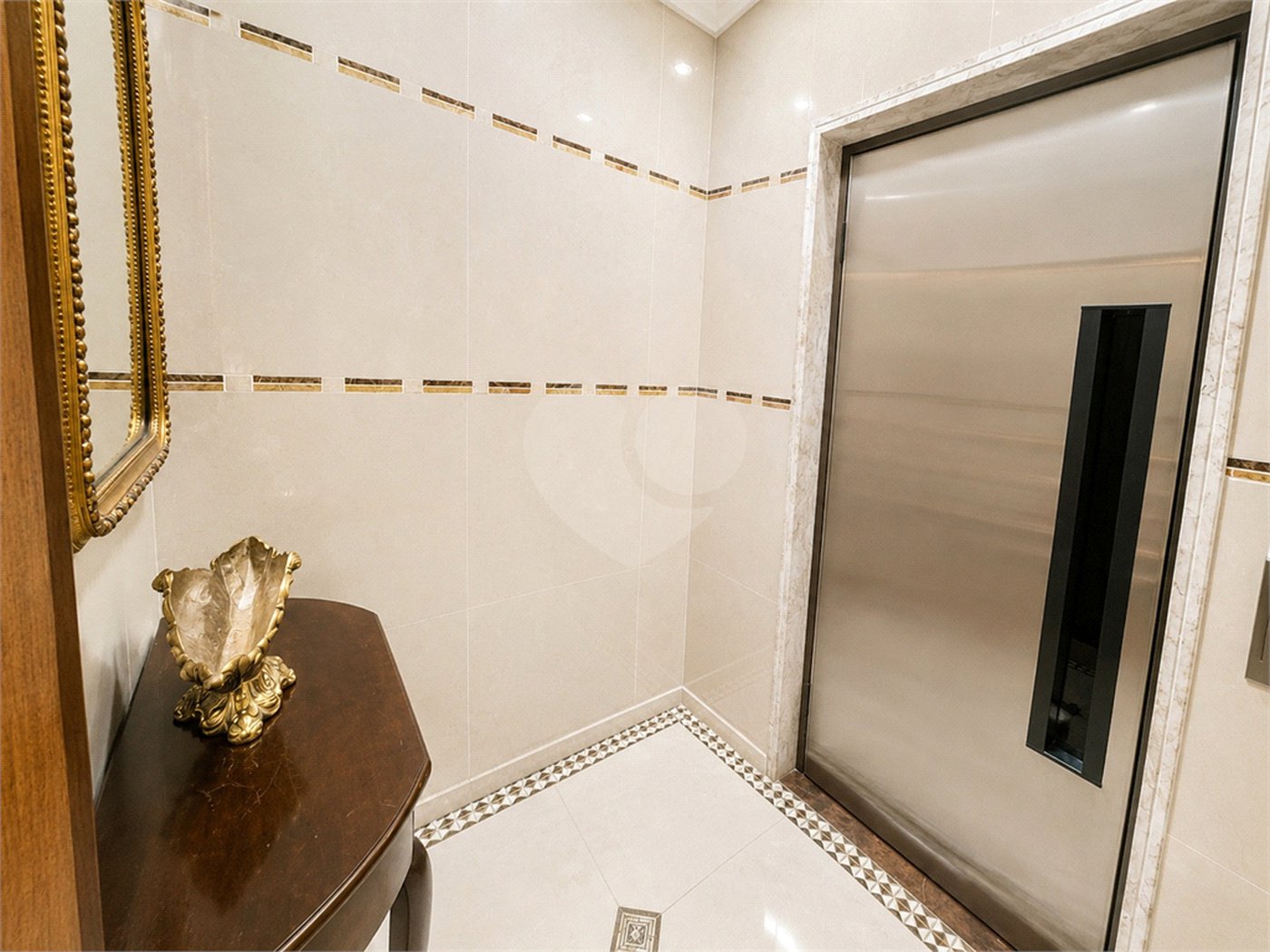 Apartamento à venda com 4 quartos, sendo 3 suítes, em Perdizes, São Paulo, SP