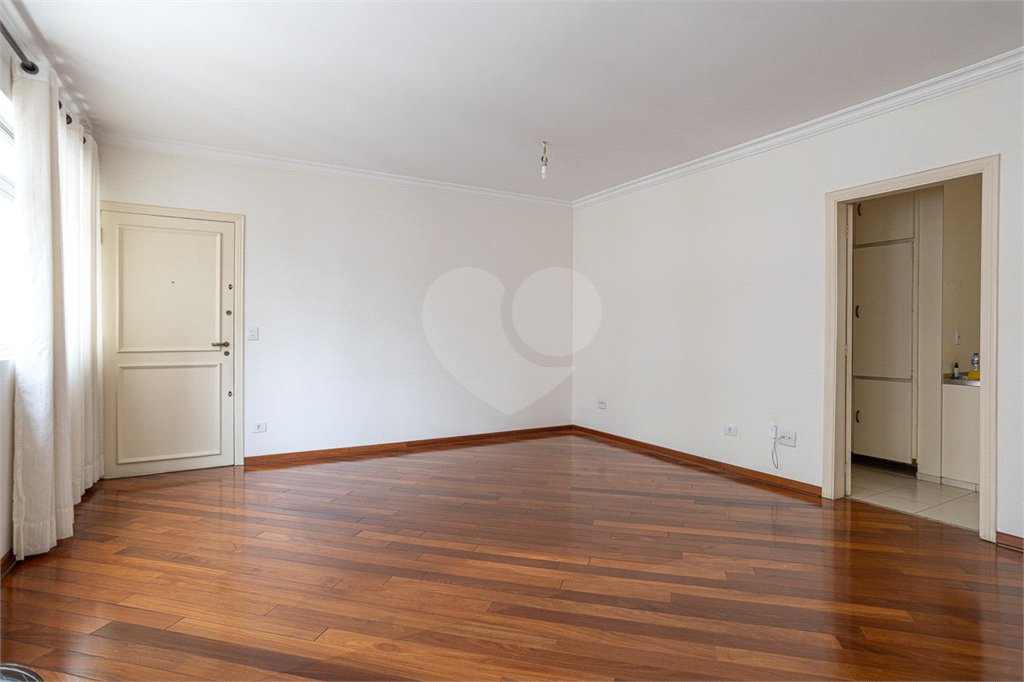 Apartamento à venda com 3 quartos, sendo 1 suíte, em Jardim Paulista, São Paulo, SP