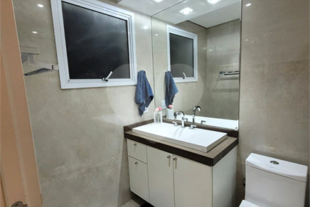Apartamento à venda com 3 quartos, sendo 1 suíte,  em Vila Suissa, Mogi das Cruzes, SP