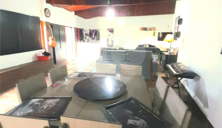 Casa à venda com 2 suítes no condomínio Pila, São Paulo - SP