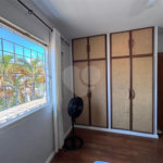 Casa à venda com 5 quartos, sendo 2 suítes,  em Jardim Maristela, Atibaia, SP