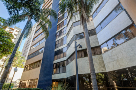 Apartamento à venda com 4 suítes em Moema, São Paulo, SP