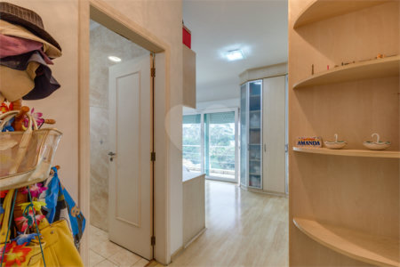 Casa à venda com 4 suítes em Chácara Monte Alegre, São Paulo, SP
