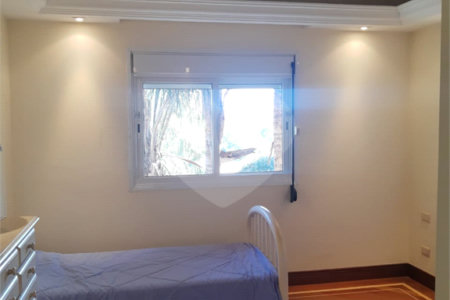 Casa à venda com 5 suítes em Jardim Leonor, São Paulo, SP