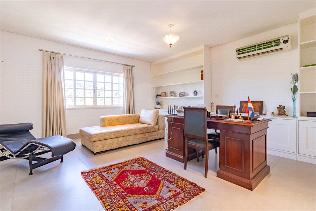 Casa à venda com 7 quartos, sendo 5 suítes,  em Morumbi, São Paulo, SP