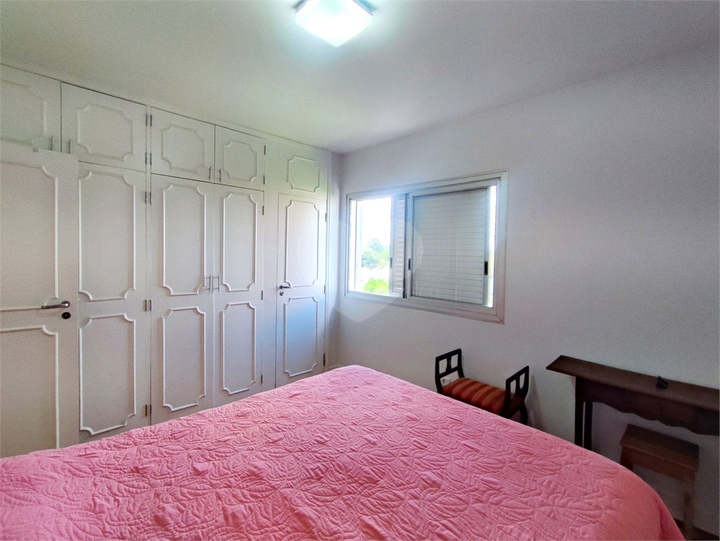 Apartamento à venda com 3 quartos, sendo 1 suíte, em Alto da Boa Vista, São Paulo, SP