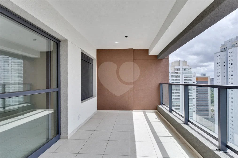 Apartamento à venda com 2 suítes em Santo Amaro, São Paulo, SP
