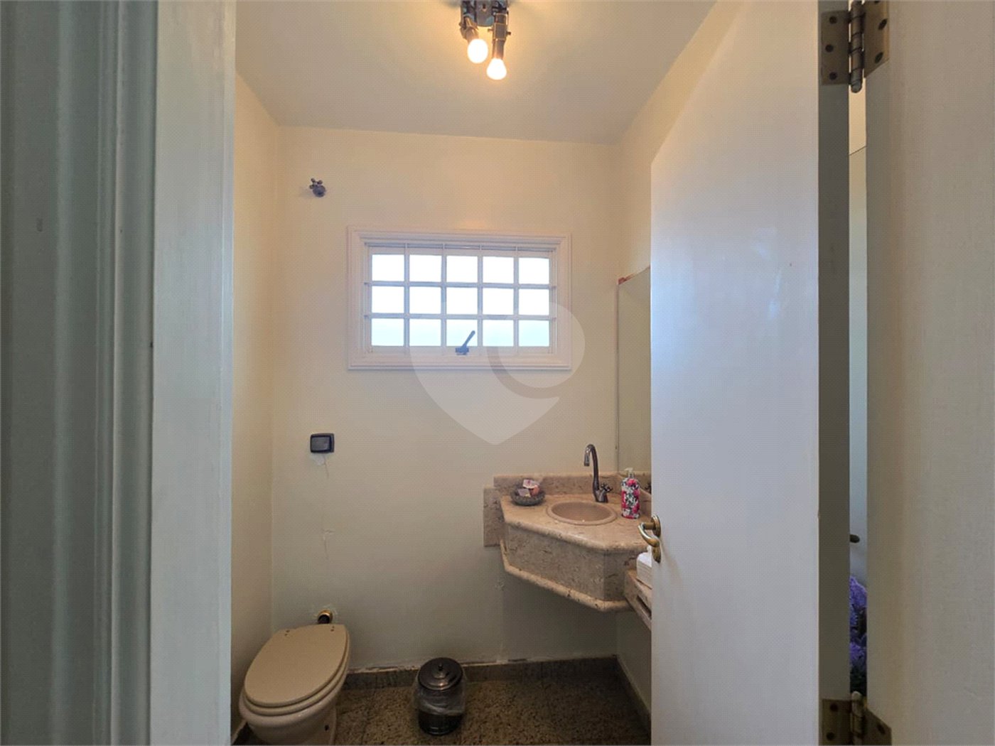 Casa à venda com 4 quartos, sendo 2 suítes,  em Vila Nastri, Itapetininga, SP