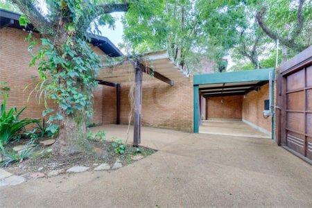 Casa Térrea à venda com 3 quartos, sendo 1 suíte, em Alto da Boa Vista, São Paulo, SP