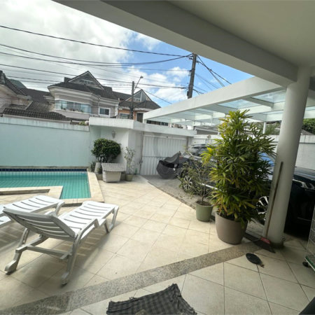 Casa à venda com 4 quartos, sendo 3 suítes, no condomínio Jardins de Florença, Rio de Janeiro - RJ