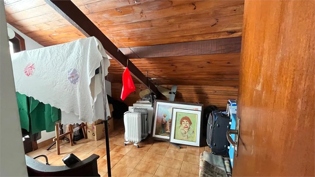 Casa à venda com 4 quartos, sendo 2 suítes,  em Lar São Paulo, São Paulo, SP