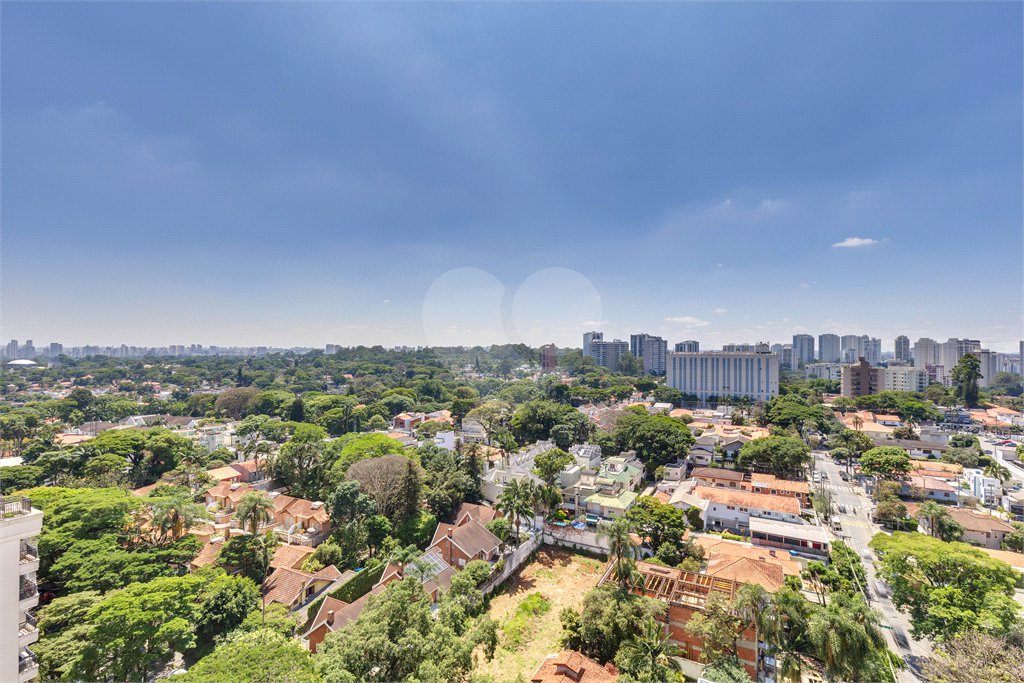 Apartamento à venda com 4 quartos, sendo 1 suíte, em Alto da Boa Vista, São Paulo, SP
