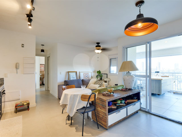 Apartamento à venda com 2 quartos, sendo 1 suíte,  em Santo Amaro, São Paulo, SP