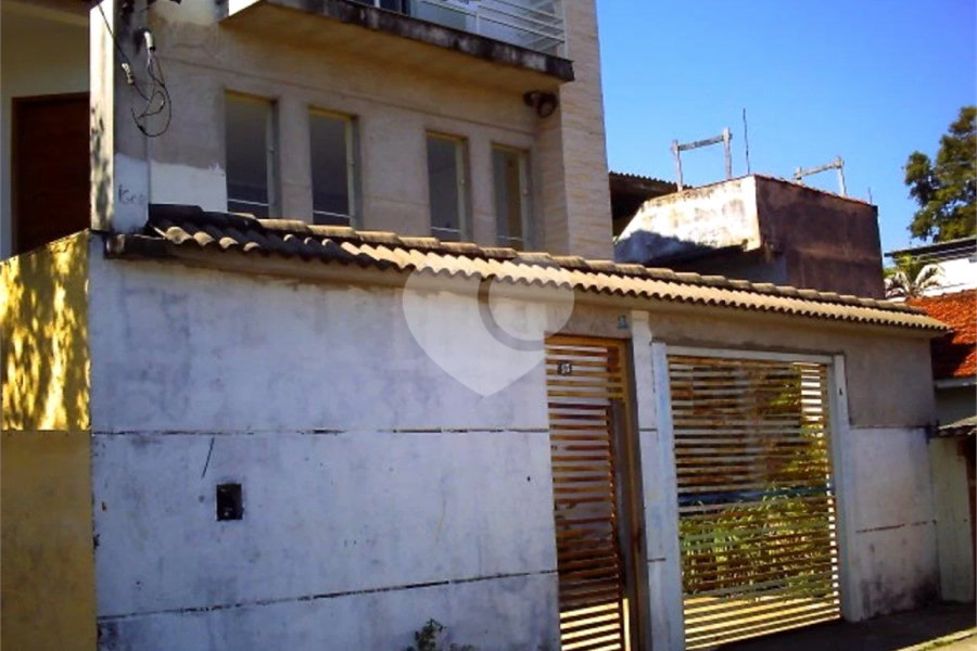 Sobrado à venda com 3 quartos, sendo 1 suíte, em Tremembé, São Paulo, SP