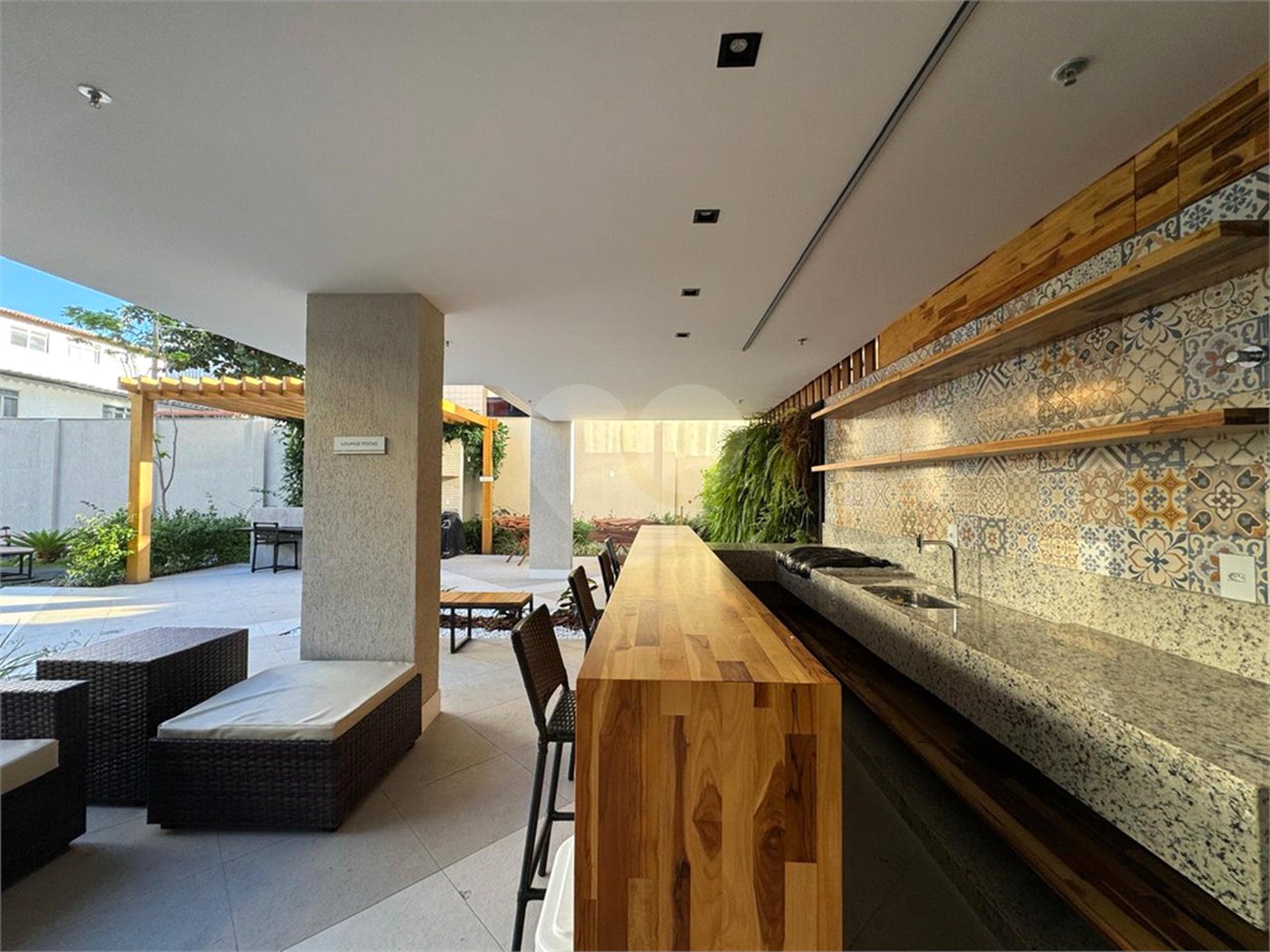 Apartamento à venda com 3 quartos, sendo 1 suíte, em Vila Nova, Cabo Frio, RJ