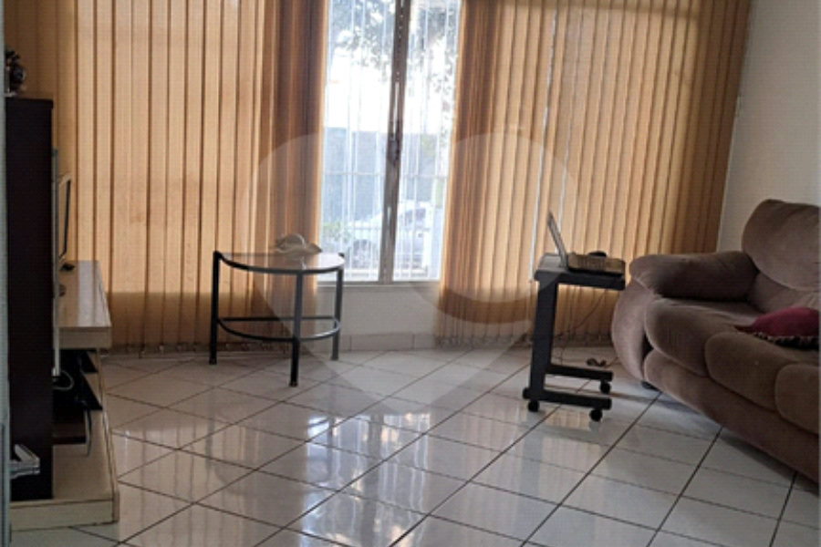 Casa à venda com 3 quartos em Vila Guarani, São Paulo, SP