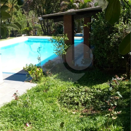Chácara à venda com 8 quartos em Loteamento Chácara Val Paraiso, Atibaia, SP