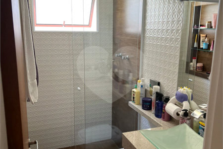 Sobrado à venda com 3 quartos, sendo 1 suíte, em Vila Alexandria, São Paulo, SP