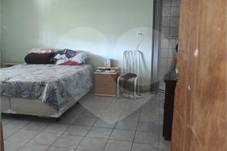 Chácara à venda com 3 quartos, sendo 1 suíte, no Centro, Nazaré Paulista, SP