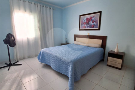 Casa à venda com 4 suítes no condomínio Bougainville, Peruíbe - SP