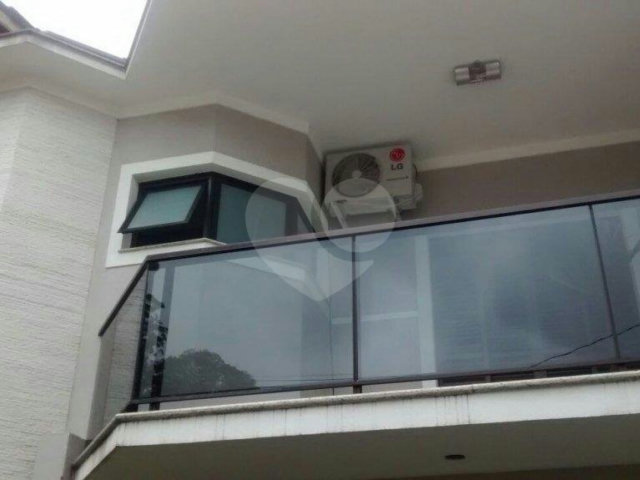 Sobrado à venda com 3 quartos, sendo 1 suíte,  em Jardim Las Vegas, Guarulhos, SP