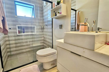 Casa à venda com 3 suítes em Vila Popular, Itapetininga, SP