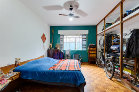 Casa à venda com 5 quartos, sendo 2 suítes, em Alto da Boa Vista, São Paulo, SP