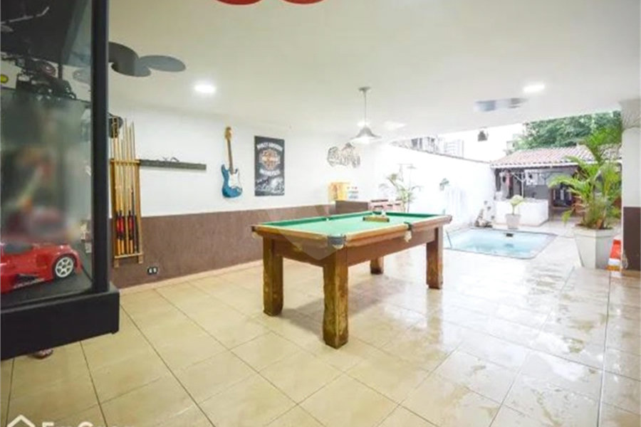 Sobrado à venda com 3 quartos, sendo 1 suíte, em Vila Galvão, Guarulhos, SP