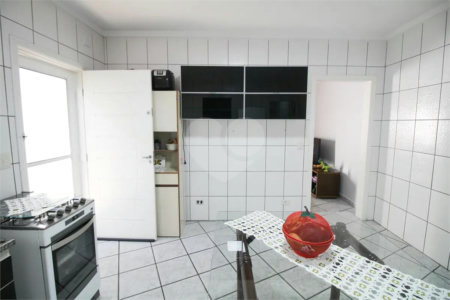 Casa à venda com 3 quartos, sendo 1 suíte, em Vila Regente Feijó, São Paulo, SP