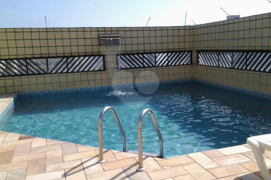 Apartamento à venda com 3 quartos, sendo 2 suítes, em Vila Tupi, Praia Grande, SP