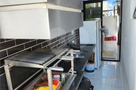 Casa à venda com 3 quartos, sendo 1 suíte, no condomínio Park Real, Indaiatuba - SP